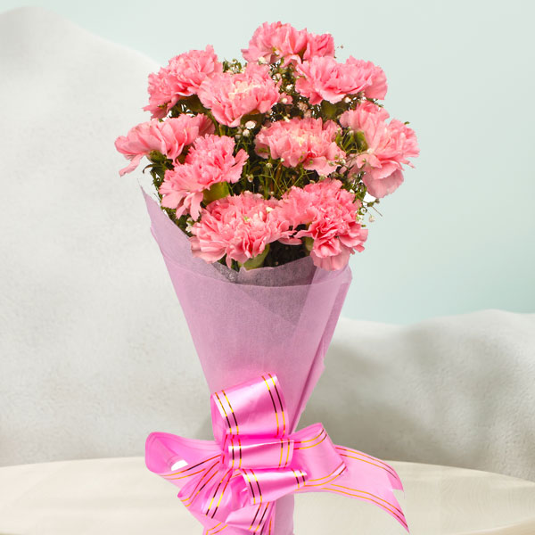 Cute Carnation Bouquet – Midnight Delivery