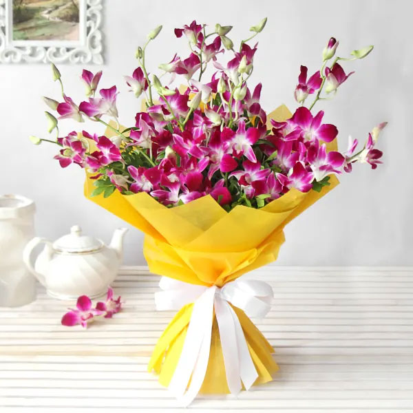 Fresh Orchid Bouquet – Midnight Delivery