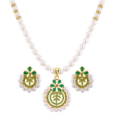 Elegant Pearl Pendant Set