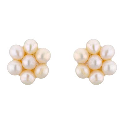 7 Pearls White Ear Rings