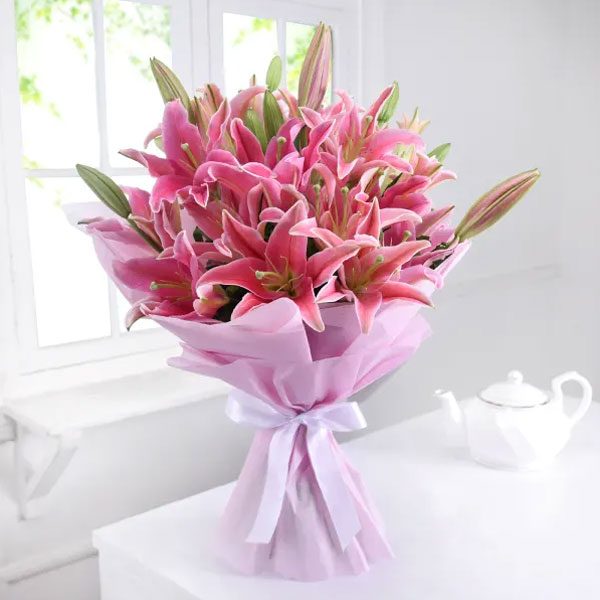 Superb Lily Bouquet