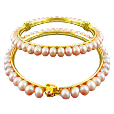 Peach Pearl Bangles