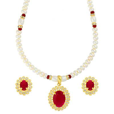 Red Stone Pendant With Pearl Necklace