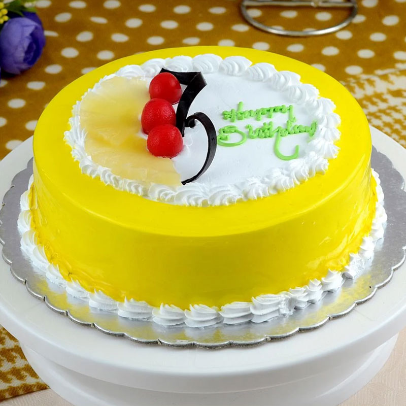 Yummy Pineapple Birthday Cake