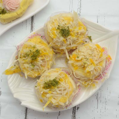 Milk Crown Sandesh