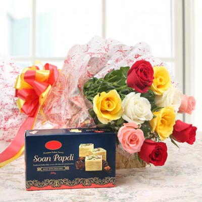 Mixed Roses with Soan Papdi – Midnight Delivery