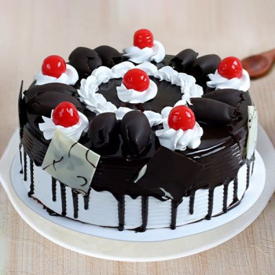 Eggless Yummy Black Forest Cake