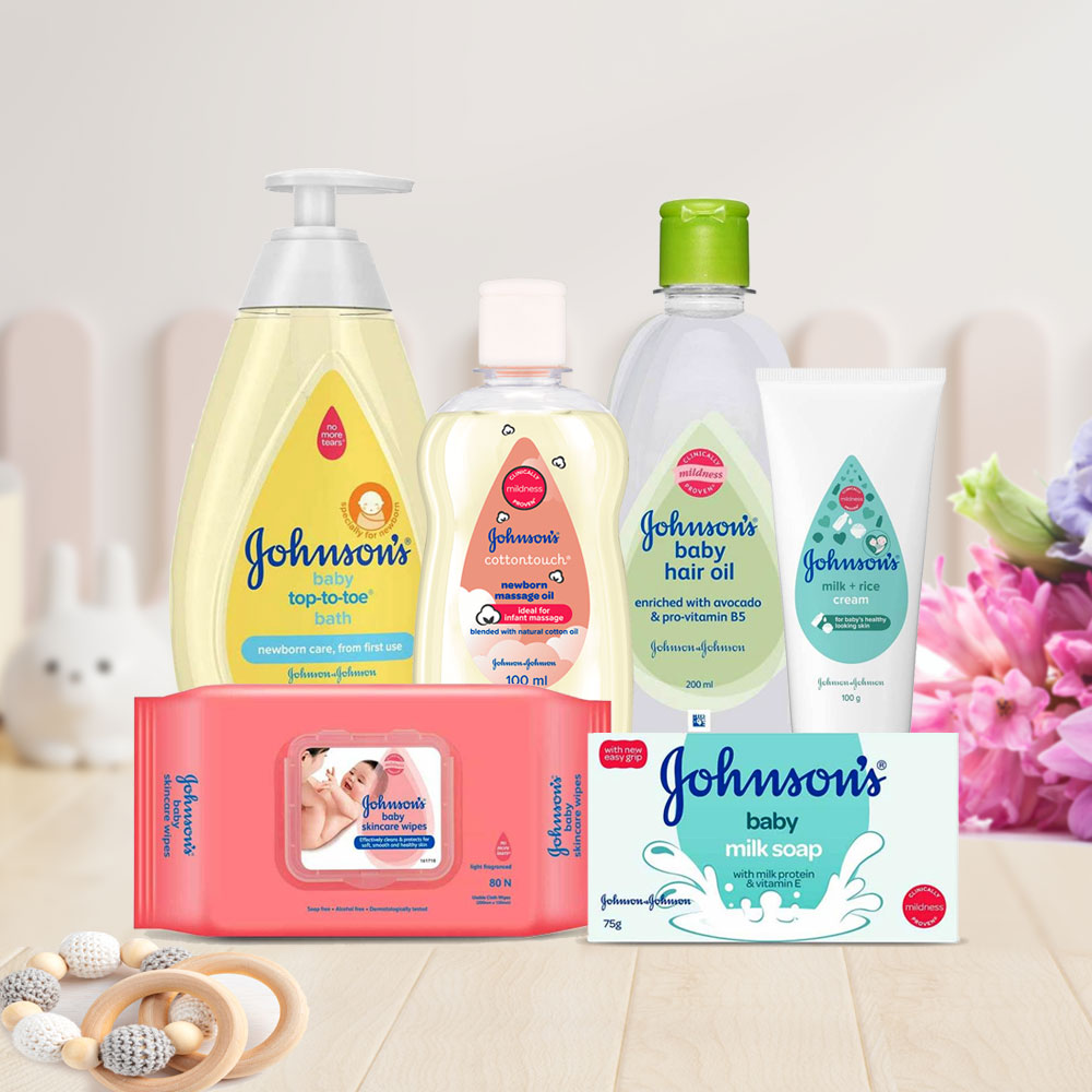 Johnsons Baby Essentials Gift Box