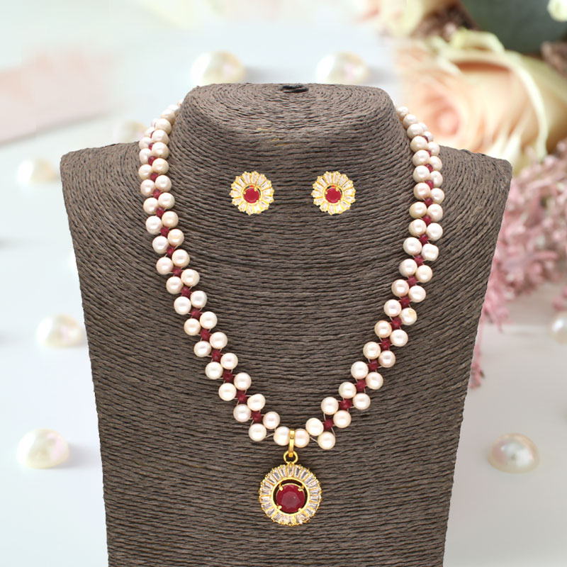 Sweetheart Strands Pearl Set