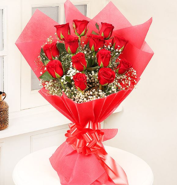 Gorgeous 15 Red Roses Bouquet