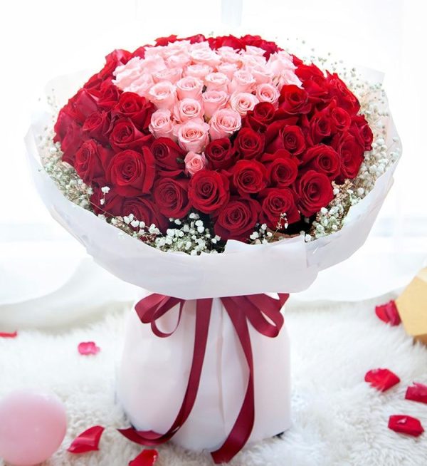 Grand Romance 100 Red Roses Bouquet