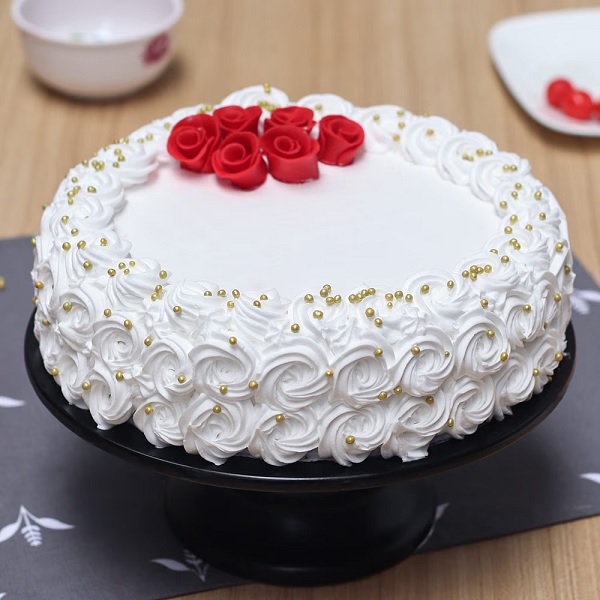 Vanilla Creamy Cake